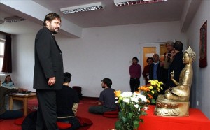 Bozóki András, a nemzeti kulturális örökség minisztere a Tan Kapuja Buddhista Főiskolán 2005-ben